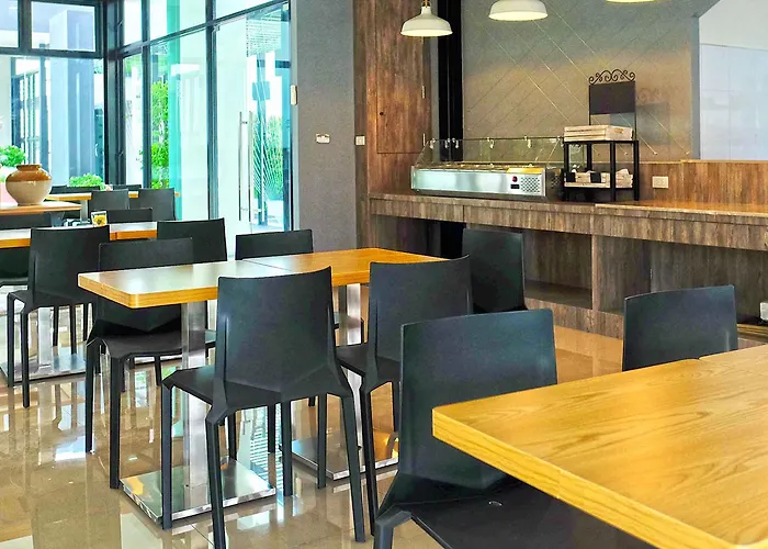 Hotel Kokotel Sukhumvit 50 3*