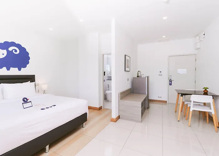 Kokotel Sukhumvit 50 ホテル